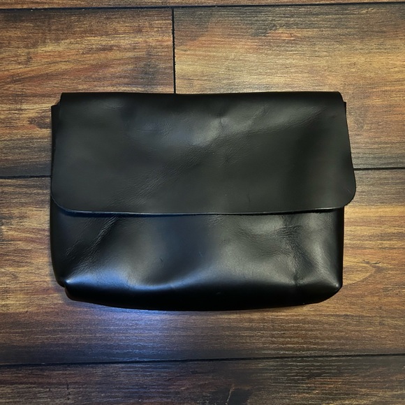 In Blue Black Leather Handmade Crossbody Bag - Picture 8 of 10